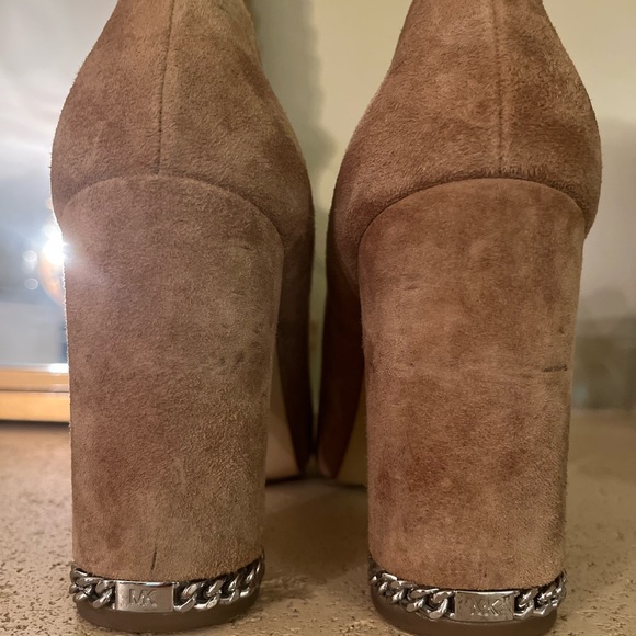 MICHAEL Michael Kors Jamie Leather Pumps – Light Khaki - Picture 2 of 9